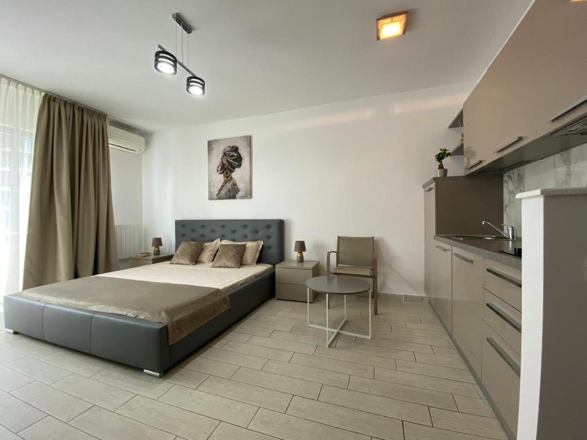De Silva Studio Adia 4 Mamaia Exterior foto